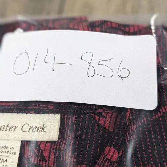 Coldwater Creek Top Womens Medium Petite Red Floral Button Up Long Sleeve - Picture 9 of 9